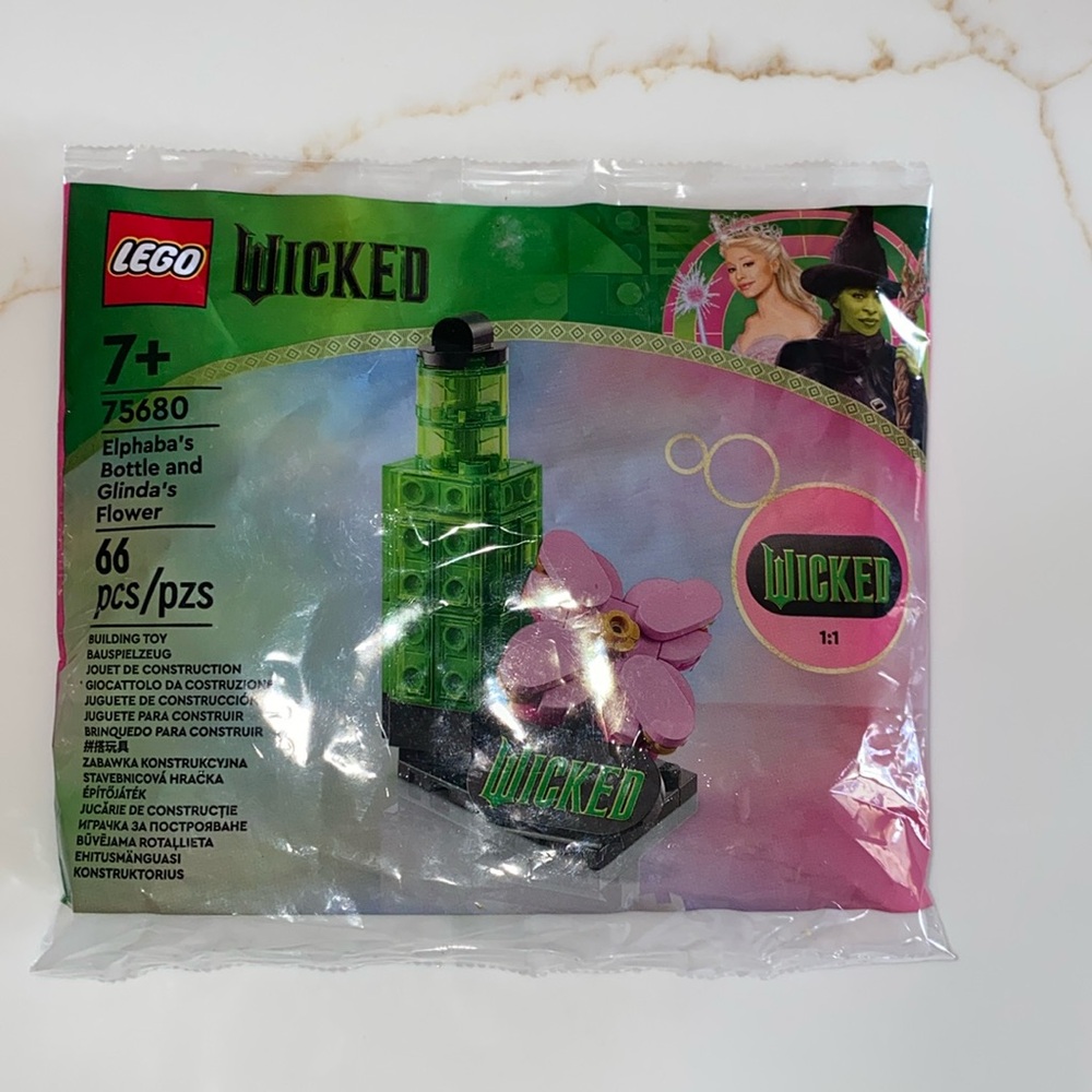 Lego Wicked Elphaba’s Bottle and Glinda’s Flower Set